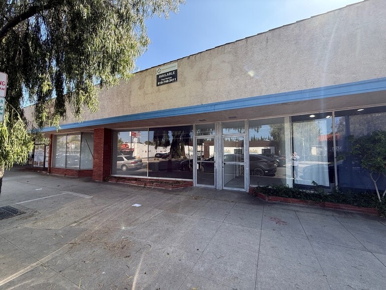 More Photos Of 3818 W Burbank Blvd, Burbank Storefront For Lease
