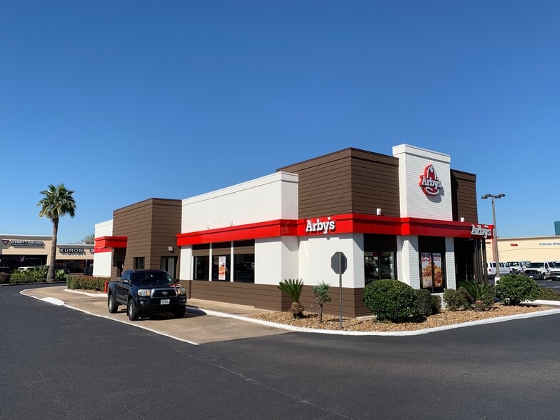 More Photos Of 2409-2469 Bay Area Blvd, Houston Unknown For Lease