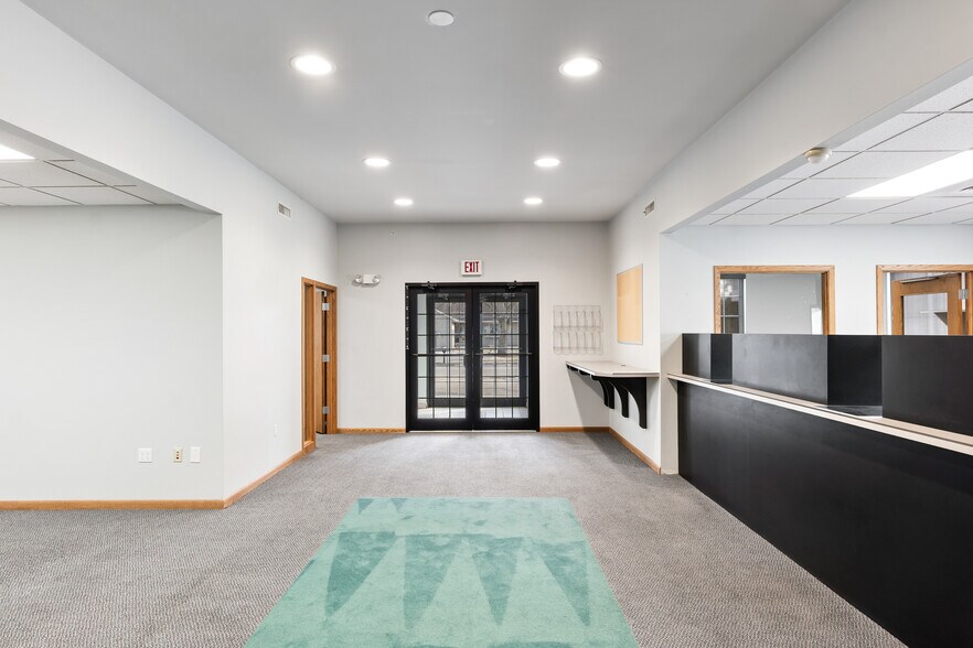 More Photos Of 102 S Woodward St, Brandon Service Station For Sale