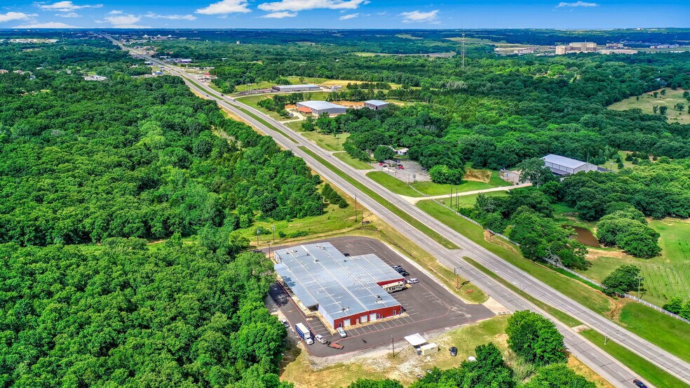 More Photos Of 4006 Texoma Pky, Denison General Retail For Sale