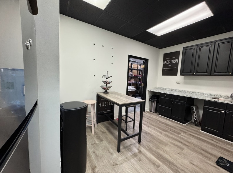 More Photos Of 644 Antone St NW, Atlanta Loft Creative Space For Lease