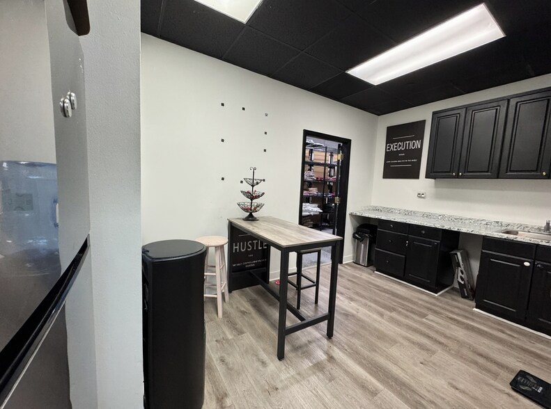 More Photos Of 644 Antone St NW, Atlanta Loft Creative Space For Lease