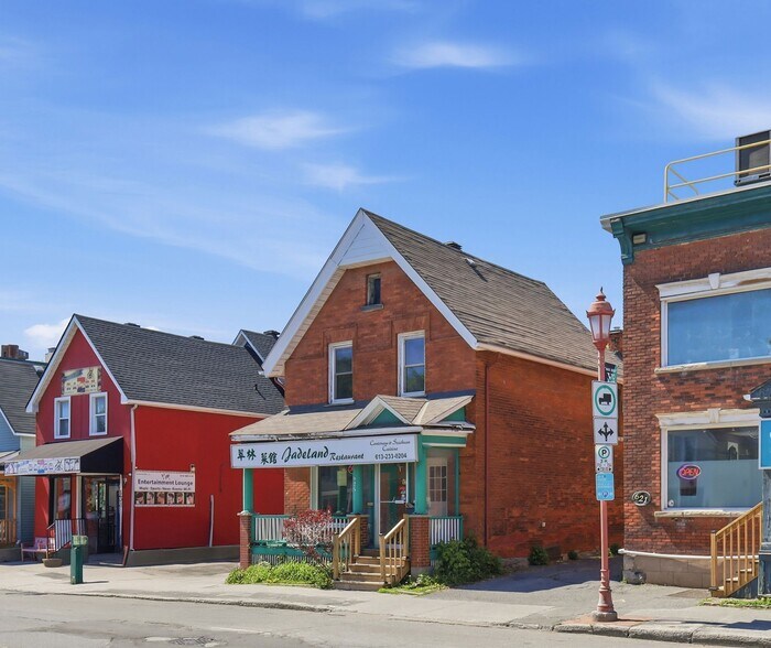 Primary Photo Of 625 Somerset St W, Ottawa Storefront Retail Residential For Sale