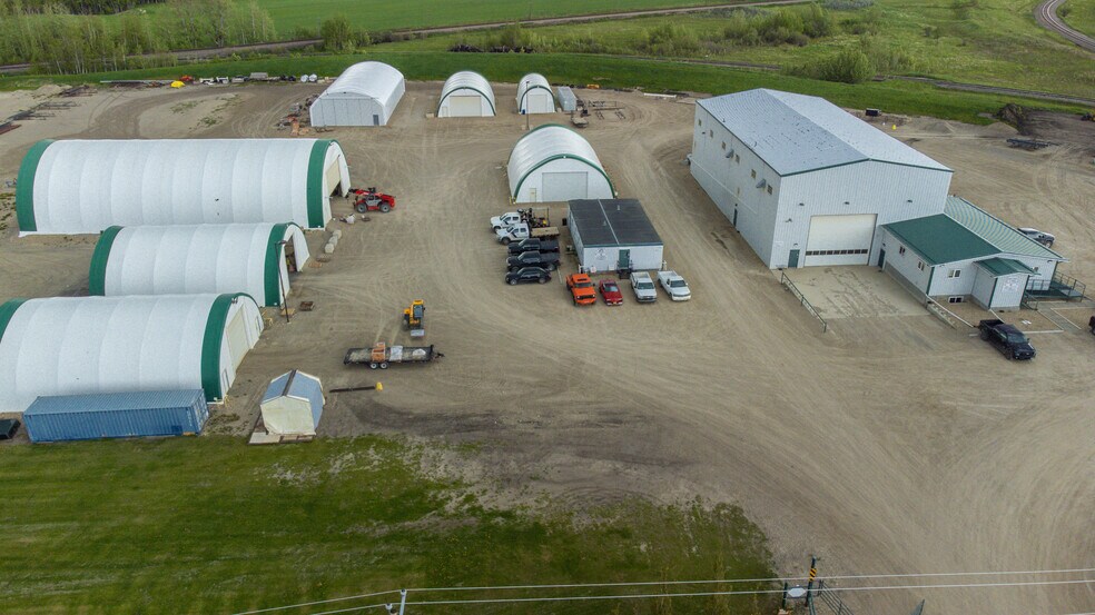 More Photos Of 3001 - 23 Street, Didsbury Distribution For Sale