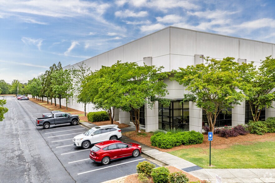 More Photos Of 2510 Mill Center Pky, Buford Distribution For Lease