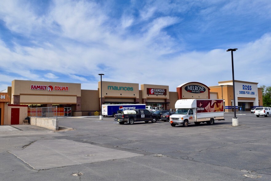 More Photos Of 801-811 W Pierce St, Carlsbad Department Store For Sale