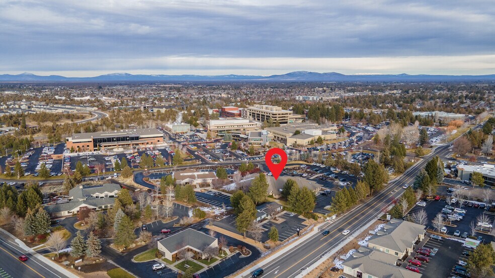 More Photos Of 2400 NE Neff Rd, Bend Medical For Lease