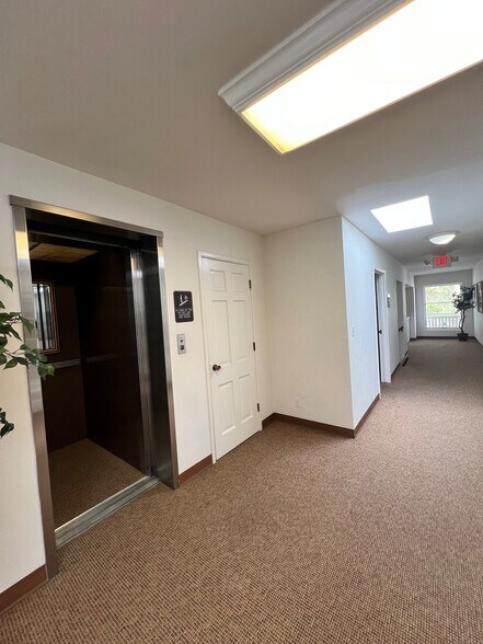 More Photos Of 7817 Herschel Ave, La Jolla Medical For Lease