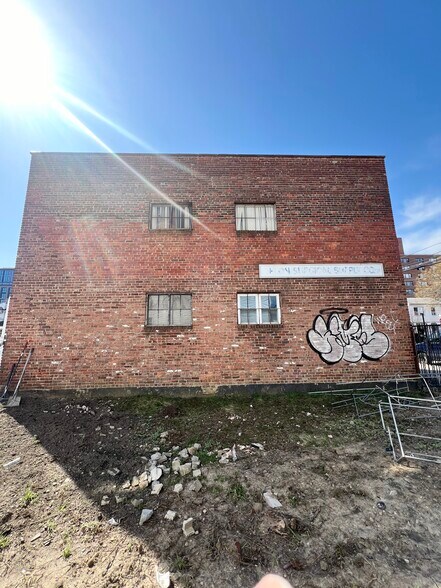 More Photos Of 168-30 89th Ave, Jamaica Office Residential For Lease
