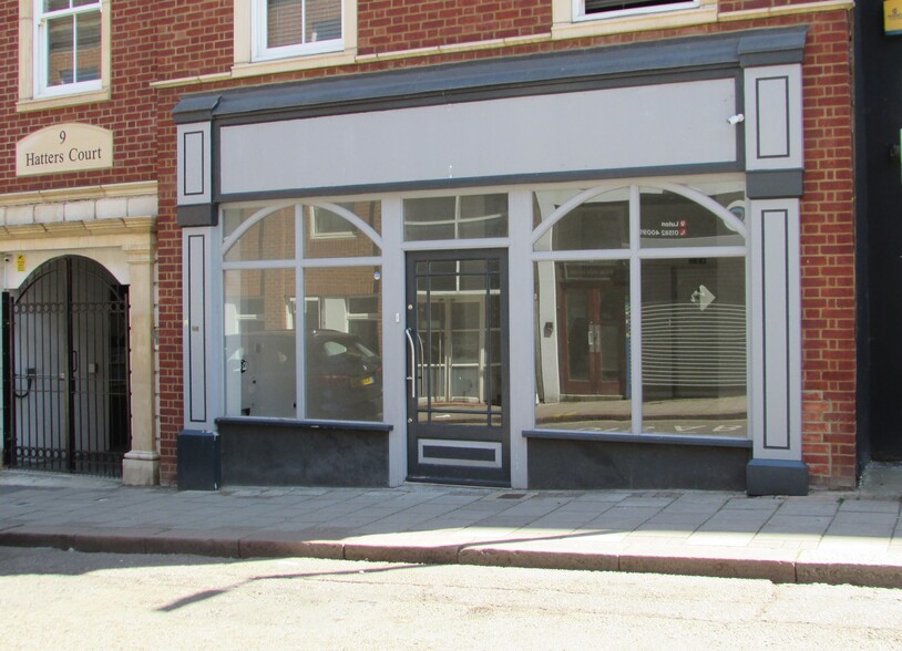 Primary Photo Of 11 King St, Luton Office Residential For Lease