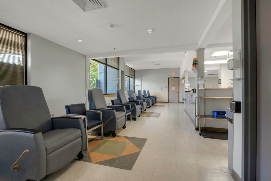 More Photos Of 1767 & 1781 Metromedical Dr, Fayetteville Medical For Sale