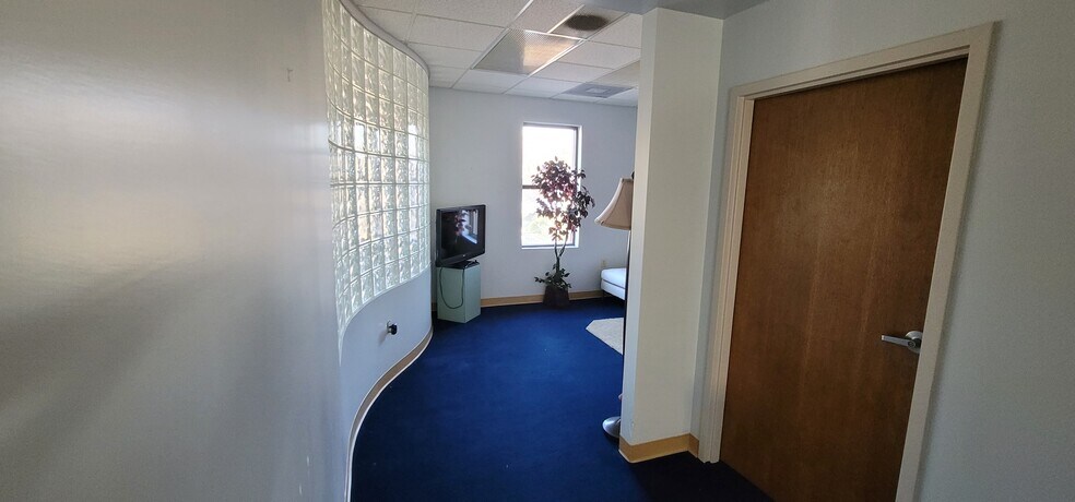 More Photos Of 6572 River Park Dr, Riverdale Coworking Space