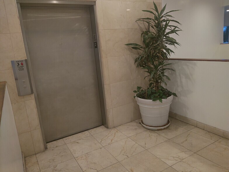 More Photos Of 14623 Hawthorne Blvd, Lawndale Medical For Lease