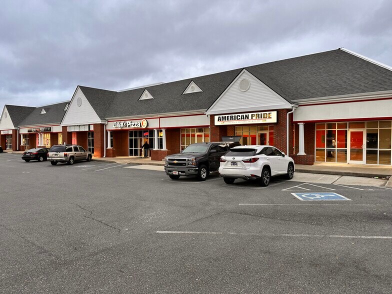 Primary Photo Of 2019 Fort Campbell Blvd, Clarksville Storefront Retail Office For Lease