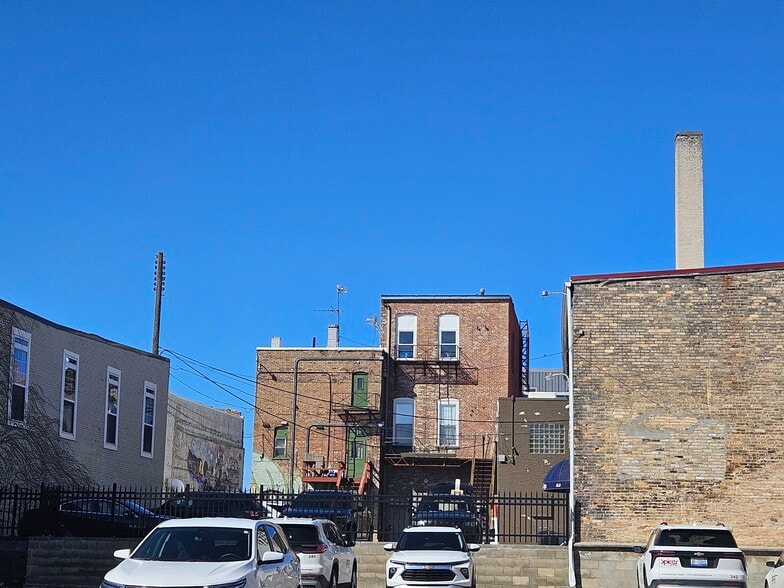 More Photos Of 212 S Washington Ave, Saginaw General Retail For Sale