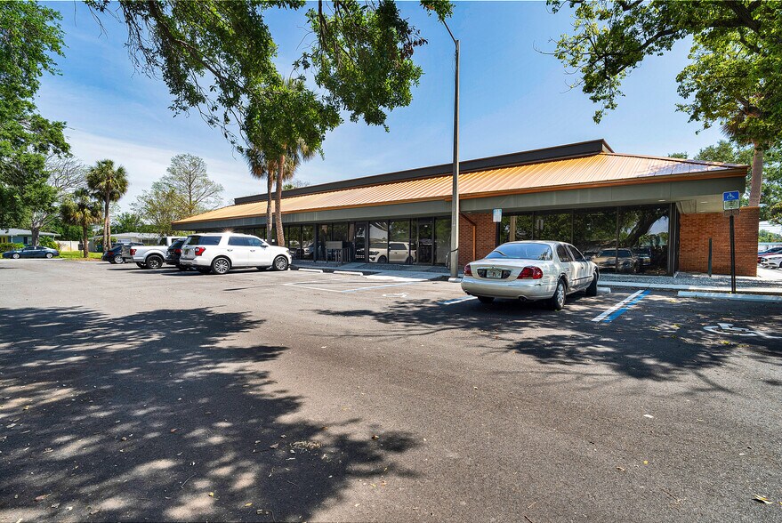 More Photos Of 5666 Seminole Blvd, Seminole Office For Sale