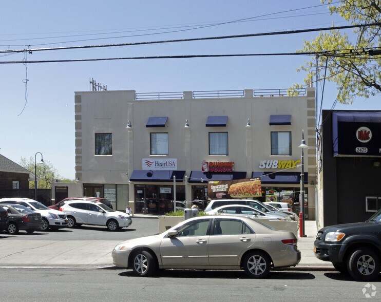 Primary Photo Of 2447-2451 Eastchester Rd, Bronx Medical For Lease