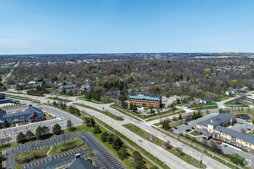 More Photos Of 3201 University Dr, Auburn Hills Office For Sale