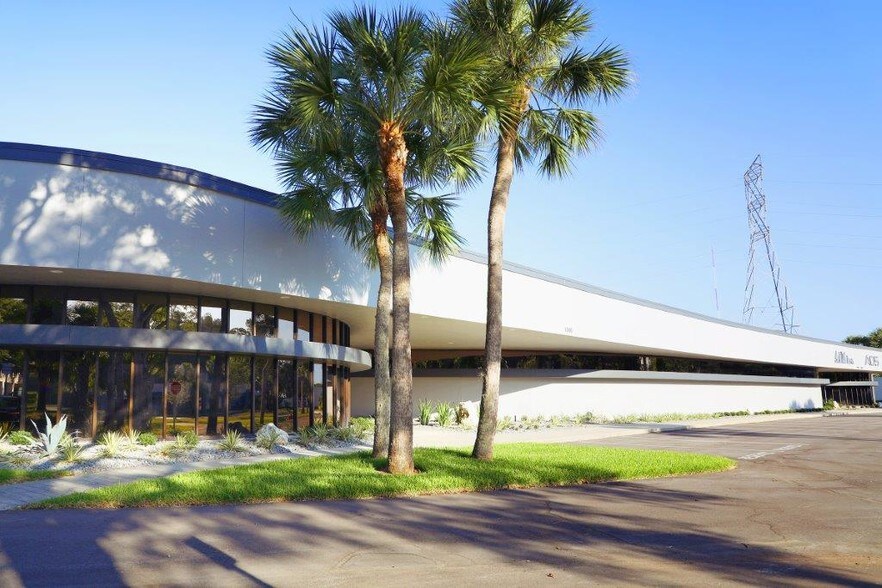 More Photos Of 14101-14105 Mccormick Dr, Tampa Light Manufacturing For Lease