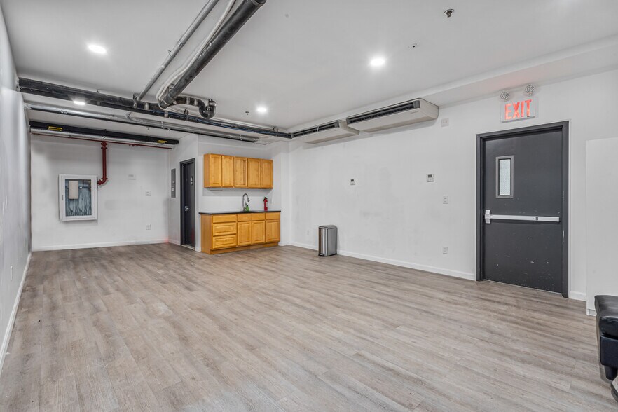 More Photos Of 223-227 Grand St, New York Storefront Retail Residential For Lease