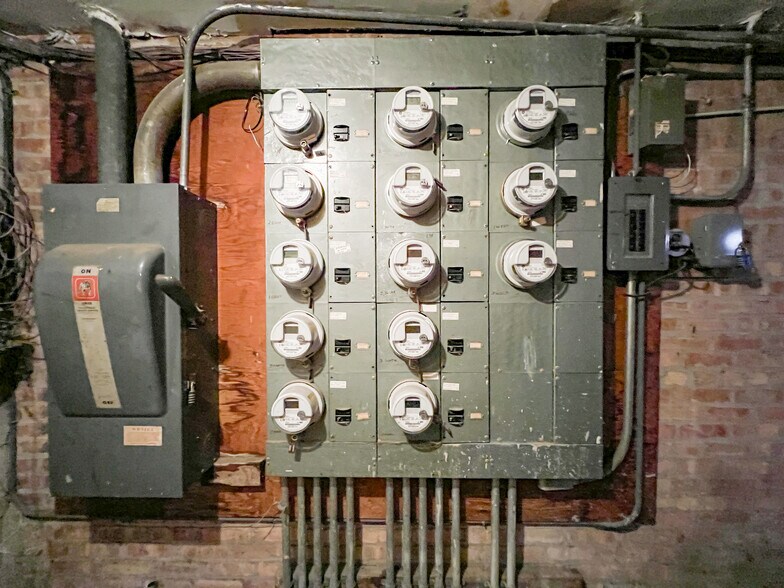 More Photos Of 8743-8747 S Beverly Ave, Chicago Apartments For Sale