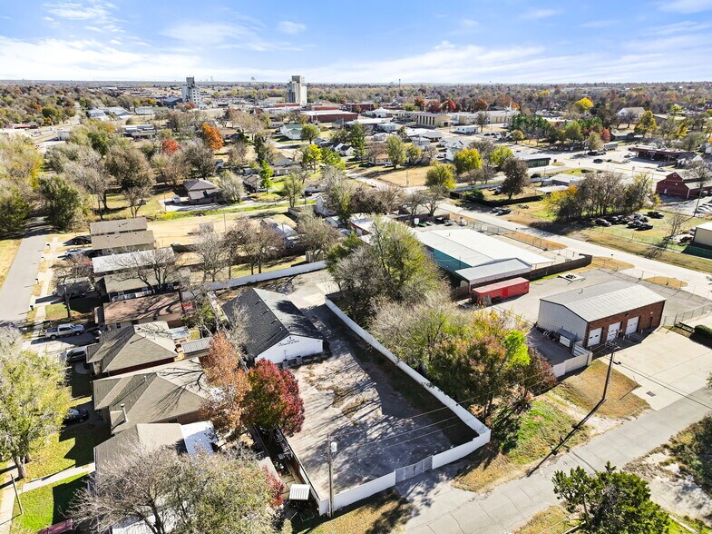 More Photos Of 115 N 8th St, Yukon Religious Facility For Sale