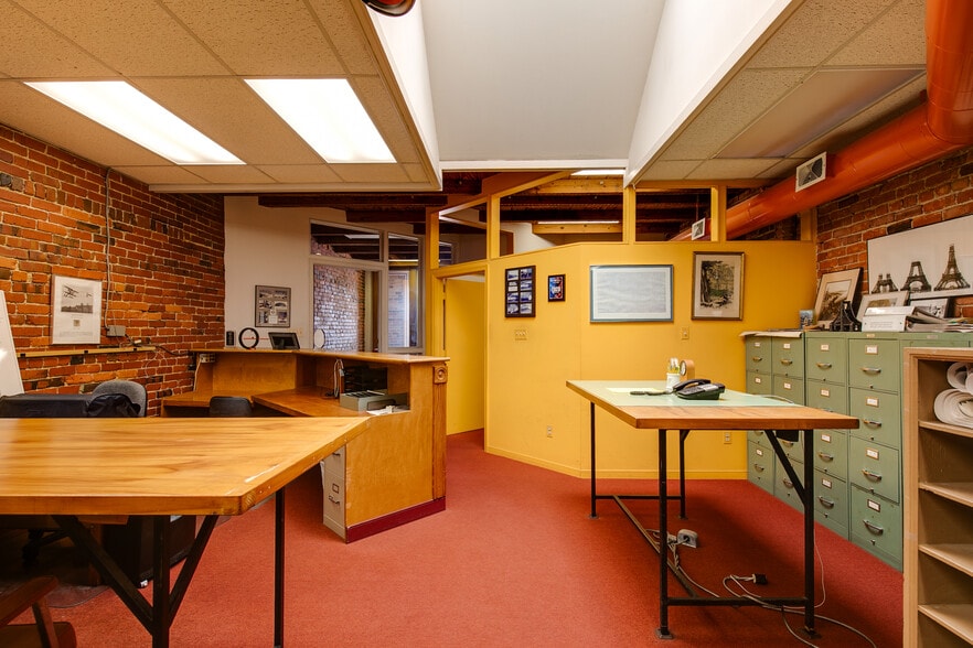 More Photos Of 1641 W Broad St, Richmond Office For Sale