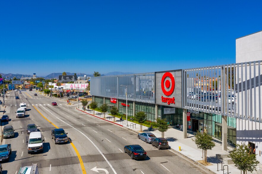 More Photos Of 1302-1342 S La Brea Ave, Los Angeles General Retail For Lease