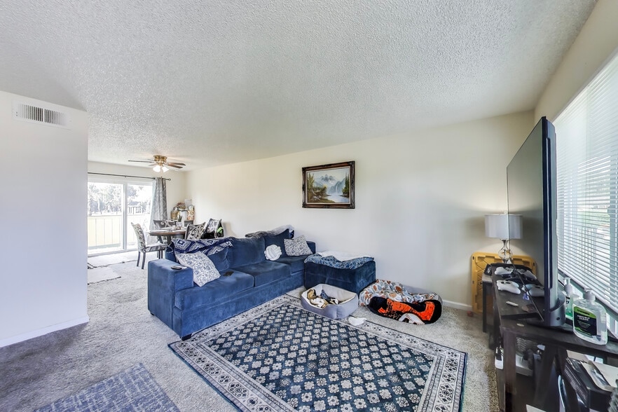 More Photos Of 1050 Glad Tidings Way, Hayward Apartments For Sale