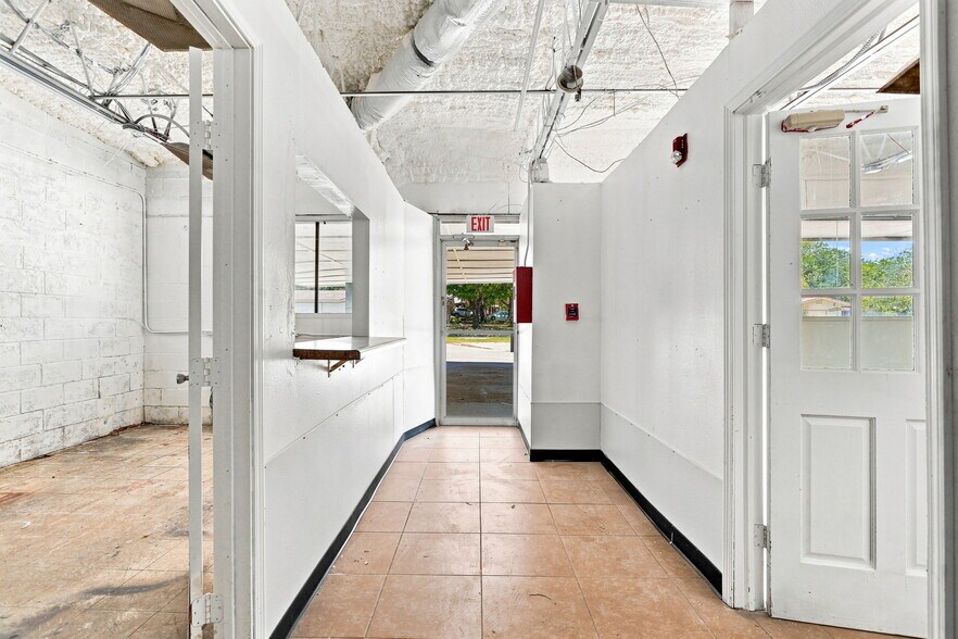 More Photos Of 1271 Oak St, Schertz Schools For Lease