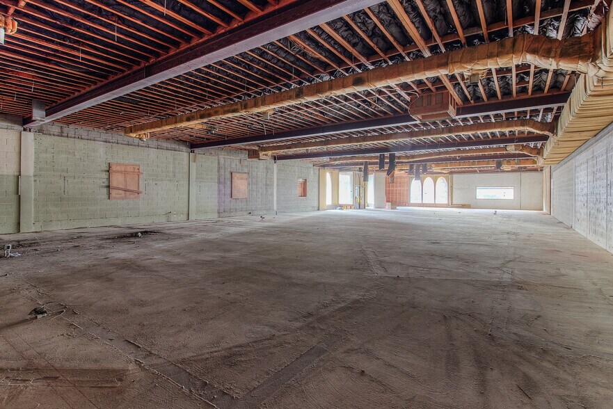 More Photos Of 101 N 3rd St, Yakima Freestanding For Sale