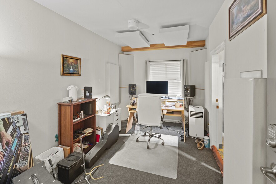 More Photos Of 457 SW 6th St, Redmond Apartments For Sale