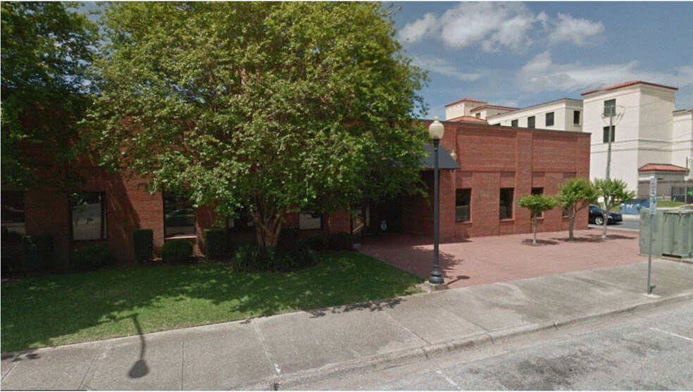 More Photos Of 41 N Jefferson St, Pensacola Office For Sale