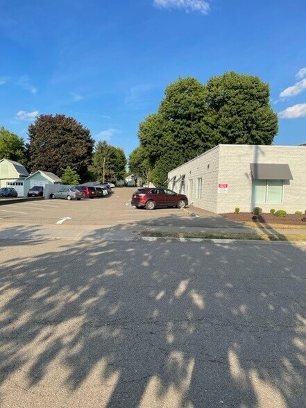 More Photos Of 29 Adams Ave, Endicott Office For Sale