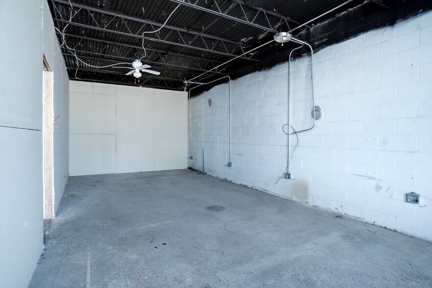 More Photos Of 7822 Great Trinity Forest Way, Dallas Storefront For Sale