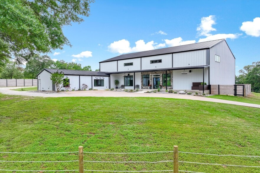 More Photos Of 1972 FM 857, Grand Saline Trailer Camper Park For Sale