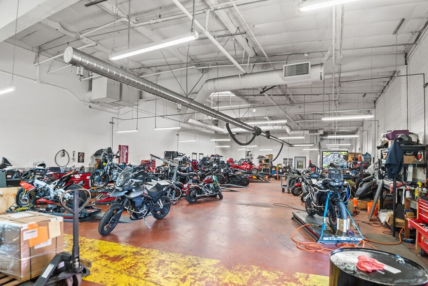 More Photos Of 456-460 Meridian Ave, San Jose Auto Dealership For Sale