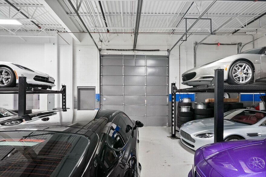 More Photos Of 500 Mitchell Rd, Glendale Heights Warehouse For Sale