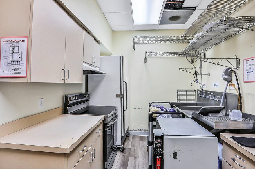 More Photos Of 210 Commerce Lake Dr, Saint Augustine Daycare Center For Lease