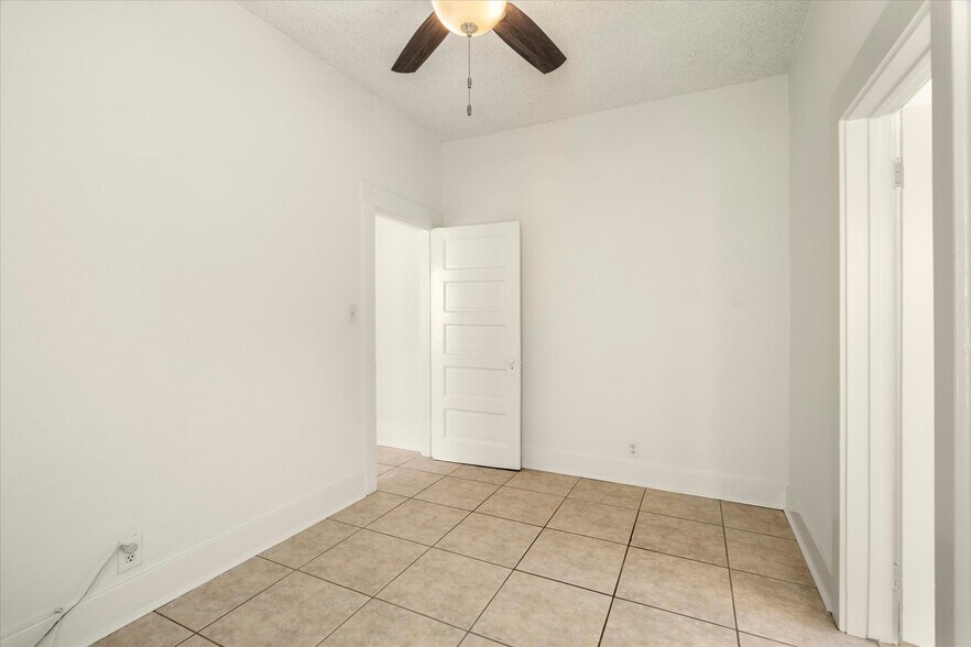 More Photos Of 1644 Monterey Blvd, Hermosa Beach Multifamily For Sale