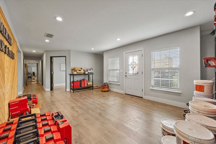 More Photos Of 1101 Willy Vester Rd, Van Alstyne Warehouse For Sale