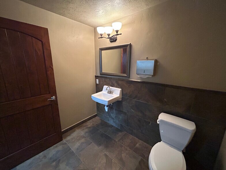 More Photos Of 750 W Quinn Rd, Pocatello Medical For Sale