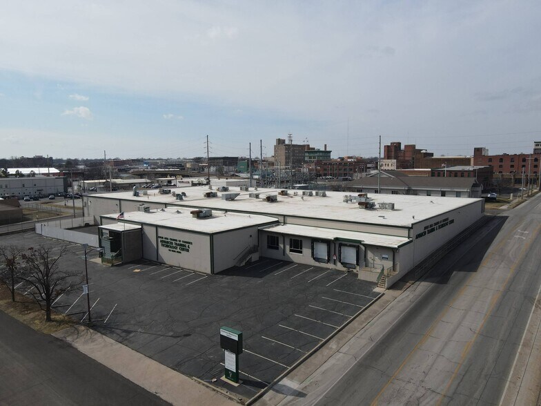 Primary Photo Of 400-500 Grand Ave, Joplin Office For Lease