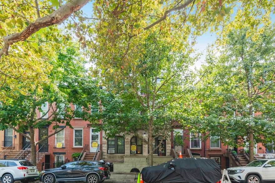 More Photos Of 328 Madison St, Brooklyn Apartments For Sale