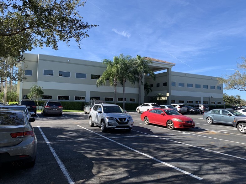 More Photos Of 1155 35th Ln, Vero Beach Medical For Lease