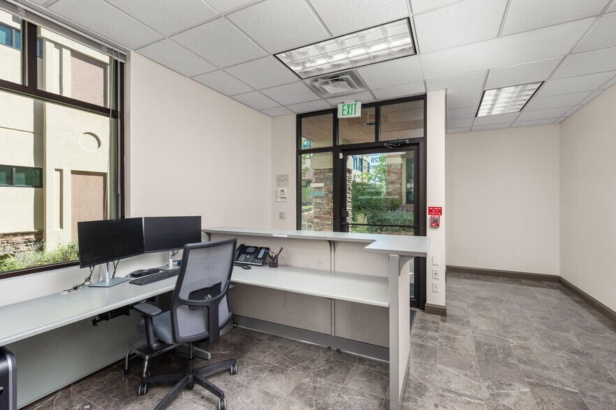 More Photos Of 9226 Teddy Ln, Lone Tree Office For Lease