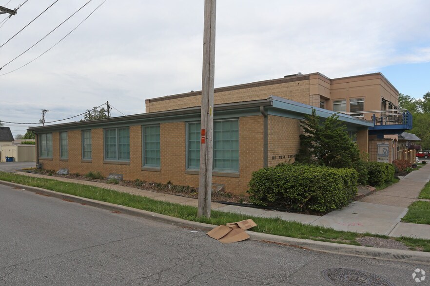 More Photos Of 101 W Kansas St, Liberty Medical For Sale