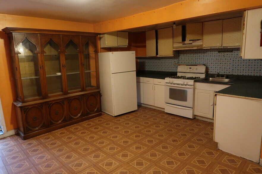 More Photos Of 213 E 120th St, New York Apartments For Sale