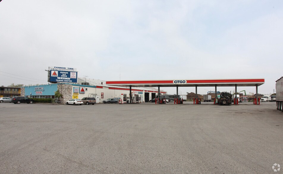 Primary Photo Of 510-512 State Fair Blvd, Syracuse Truck Stop For Lease