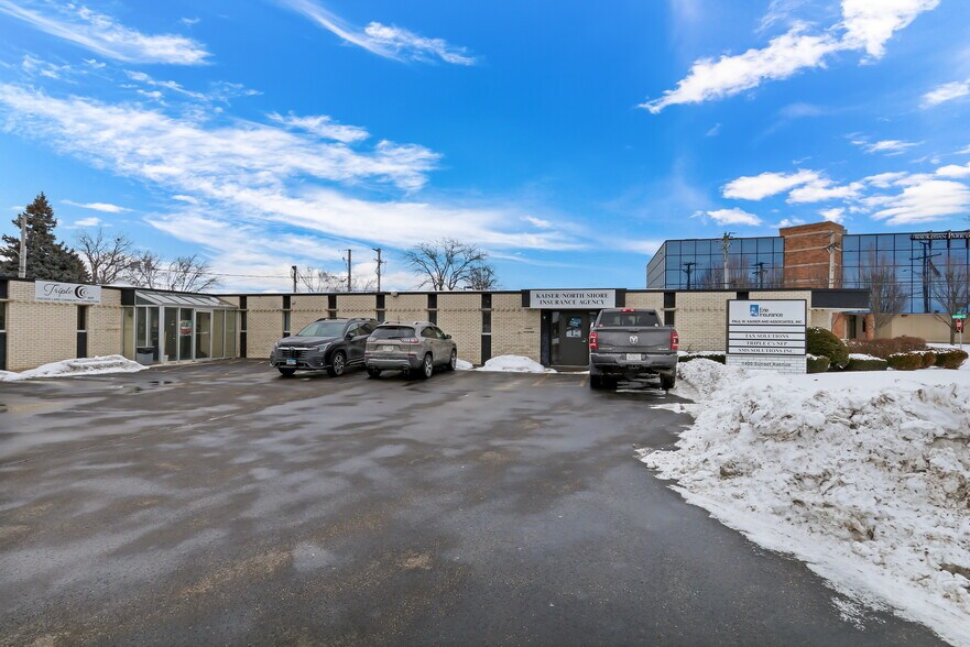 More Photos Of 1400 Sunset Ave, Waukegan Medical For Sale